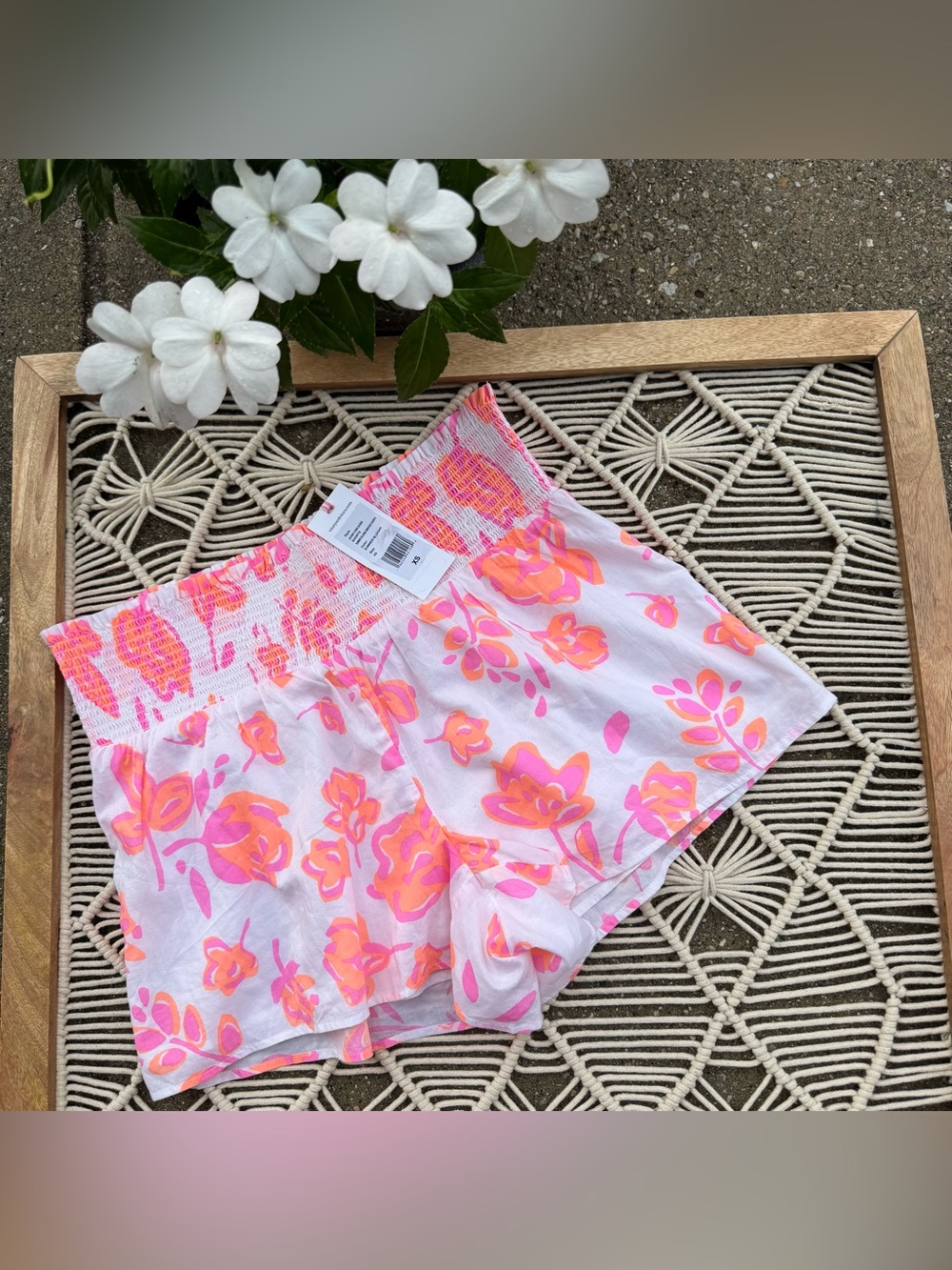 NWT Vineyard Vines Summer Blooms Smocked Shorts Size XS